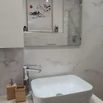 Amare - * Bari